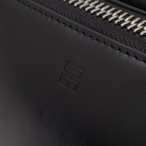 1.5k.$ GIVENCHY Men’s Box Calfskin Antigona U Crossbody Bag Black - Picture 16 of 16